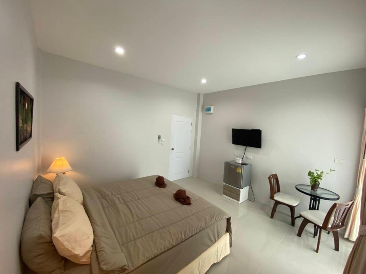 Mondee House @The Airport Hotel Таланг Екстериор снимка